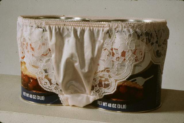 womenbuetycinema.jpg (31775 bytes)